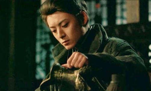 荀彧能容忍曹操挟天子，为什么不能容忍他称帝