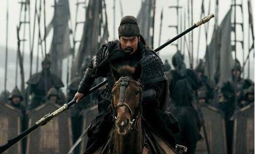 关羽是卖枣的,张飞是杀猪的,他们武功从哪里学的?