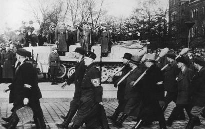 波兰战役结束之后德国是怎么制定黄色计划的