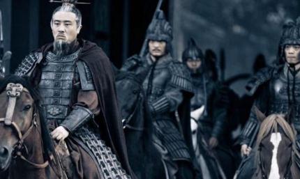 刘备为什么能成为三兄弟的老大呢 这里面有什么原因吗