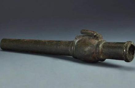 康熙最开始是鼓励和支持火器发展的，为什么后来给禁了