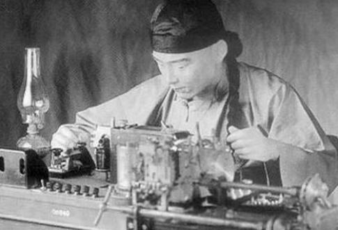 崇厚为什么要反对铺设电报线路