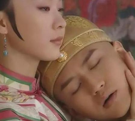 顺治死后为什么不是和董鄂妃合葬 而是她的妹妹贞妃殉葬呢