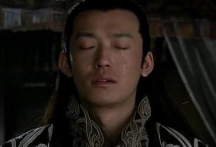 关羽为什么会为了张辽向曹操下跪