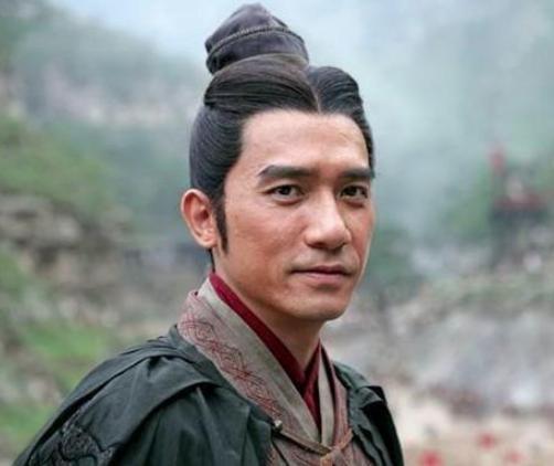 少年孙权初掌江东,曹操突然发难,他是怎么解决的