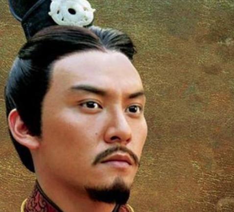 少年孙权初掌江东,曹操突然发难,他是怎么解决的