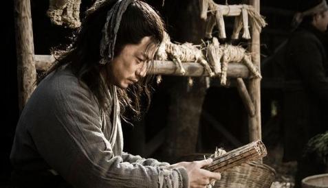 一箭射死父亲，冒顿单于是怎么带领匈奴一族强大起来的