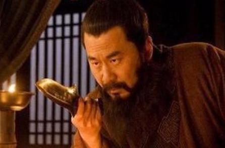 夏侯惇没有显赫的战功 为什么夏侯惇的地位还如此之高