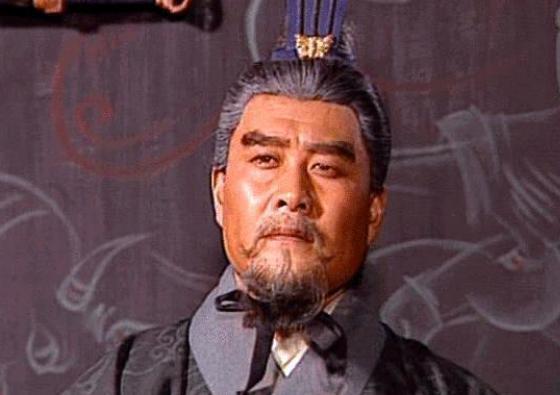 始于乱世，终于善果！贾诩是如何在乱世之中得以生存的