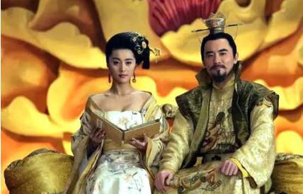 唐玄宗晚年的时候为什么会宠信奸臣呢 真正的原因是什么