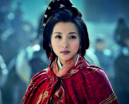 曹操将貂蝉送给关羽。为什么次日她就自尽了