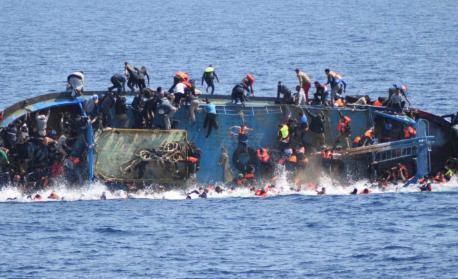 意大利最南边的小岛，为什么成非法移民的中转站