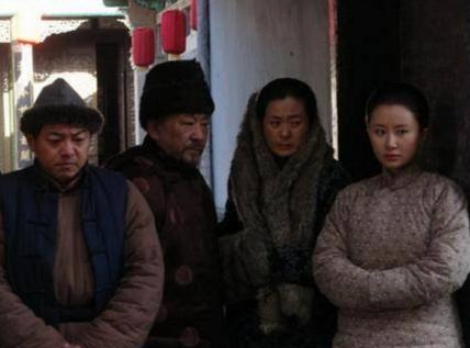 穷亲戚去投靠和珅 和珅为什么让他们晒银子</span>