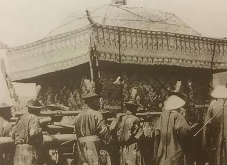 古代皇帝下葬皇陵时候 最后一个工匠是怎么逃脱的</span>
                      