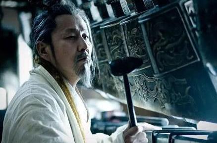 为什么秦始皇死后 六国的贵族才敢露头造反呢