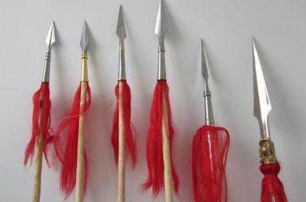 古代长枪枪杆为什么都是木质的 而不是铁做的呢