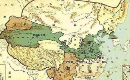 曹丕都已经当上皇帝了 曹丕为什么不杀还要留着汉献帝刘协</span>
                      