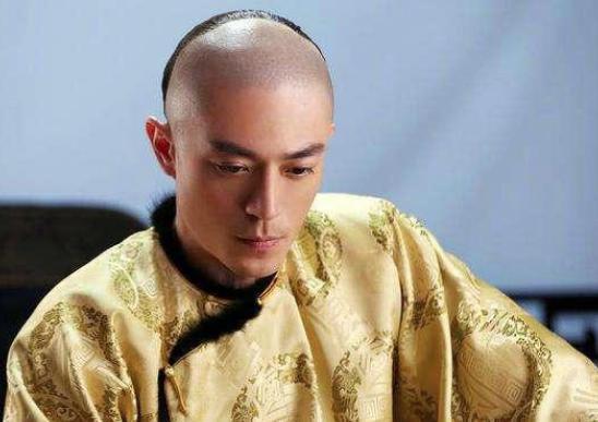 乾隆对大臣以礼相待,为什么会变得颐指气使