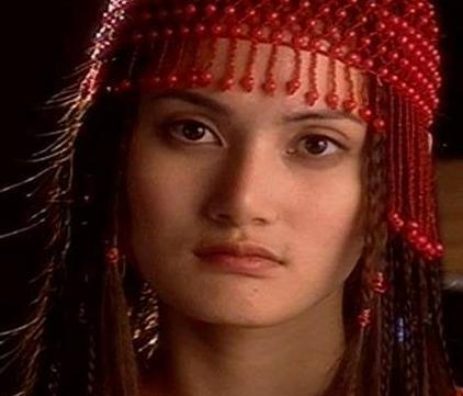 和珅的小妾中为何有三个是皇帝的老婆 他是怎么弄到手的