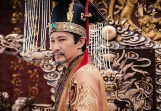 回纥帮助唐朝打安禄山，为什么不胡人的安禄山打唐朝