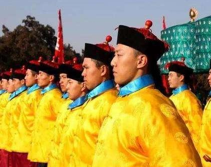 古代侍卫负责保卫皇宫 他们如果和妃子产生感情怎么办</span>
                      