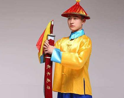 古代侍卫负责保卫皇宫 他们如果和妃子产生感情怎么办</span>
                      