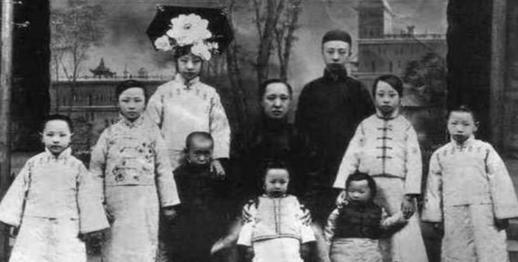 清朝末代皇帝溥仪的七个妹妹,她们最后的结局怎样?