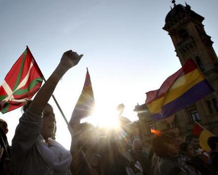 关于君主专制政体的评价是怎样的