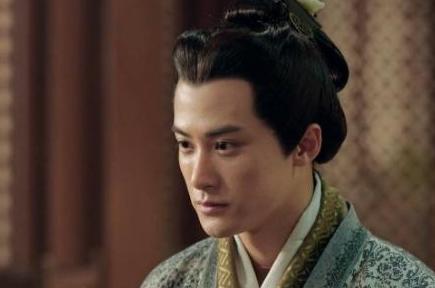 刘备称帝为什么孙权却向曹魏称臣呢 这里面到底发生什么