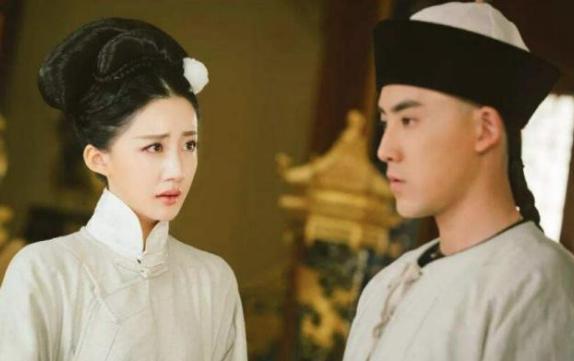 皇太极逼多尔衮生母自尽，他为什么不阻拦