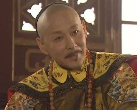 乾隆小时候没有后台,年龄又小 乾隆为什么能继承皇位</span>
                      