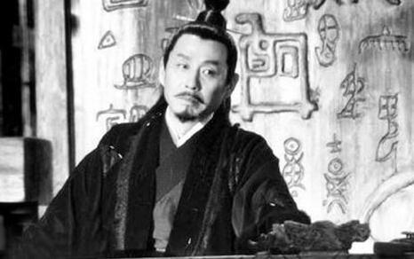 夫差抓了勾践后,为什么不直接杀了勾践呢?