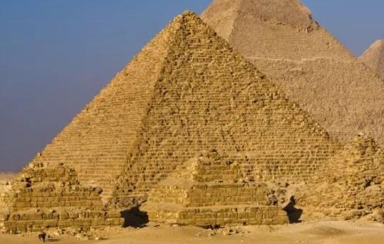 金字塔为什么屹立四五千年都没有倒