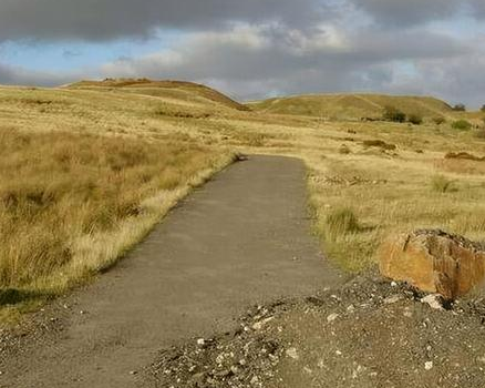 古代地广人稀粮食不够吃的时候 古人为什么不去开荒种地</span>