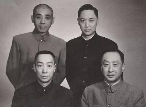 揭秘：中国京剧里的四大须生为什么有七位