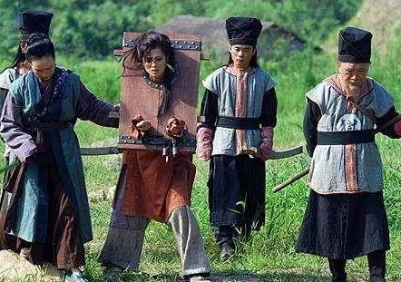 古代发配犯人来回几千里 衙役为什么还要抢着去送</span>