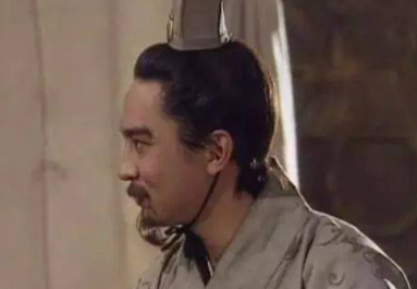 真实历史上的袁绍是怎样的人？和演义中有何区别？</span>
                      