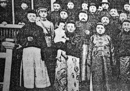 当初清廷撤藩并收回平西王大印 吴三桂造反的时候哪里来的军队呢