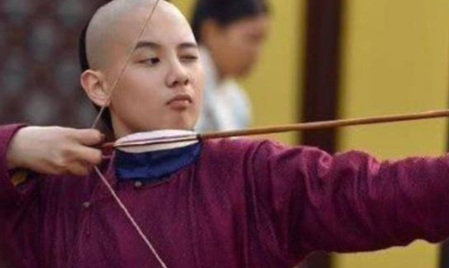 乾隆的儿子永珹为什么被送给大臣?</span>