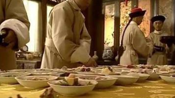 古代御厨每天都会给皇帝做饭 皇帝是怎么防止他们下毒的</span>
                      