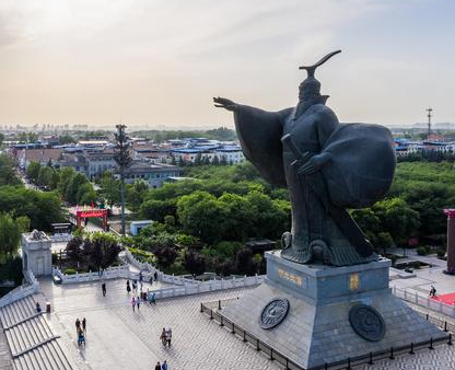 秦始皇和汉武帝都十分残暴 史学家为什么还对他们称赞有加</span>
                      