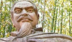 陶谦为什么决定让刘备继任徐州牧？</span>
                      