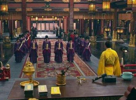 古代皇帝的位置为什么坐的那么稳 原因出在哪一个制度上面</span>
                      