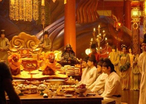 唐朝时期扬州百姓的生活过得怎么样？当时的饮食有哪些特点？</span>
                      