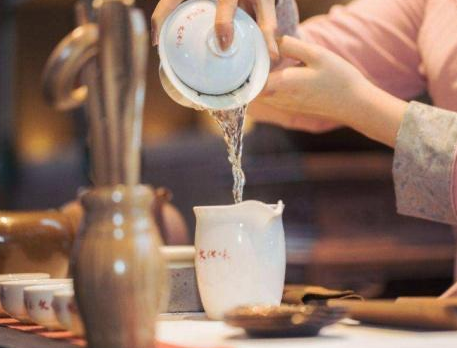 唐朝时期扬州百姓的生活过得怎么样？当时的饮食有哪些特点？</span>
                      