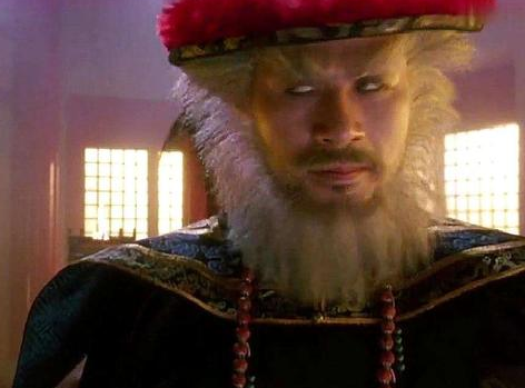 康熙早年生擒了鳌拜 康熙晚年为什么又给他平凡</span>