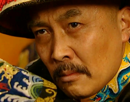 康熙早年生擒了鳌拜 康熙晚年为什么又给他平凡</span>