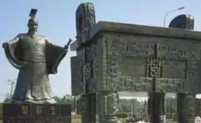 楚王问鼎说的是什么故事?楚庄王为什么退兵?</span>