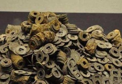 古代没有银行卡转账 皇帝是怎么给大臣发工资的</span>
                      