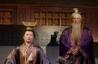 西周政治统治的核心是嫡长子继统法,周幽王废嫡立庶带来了怎样的冲击?</span>